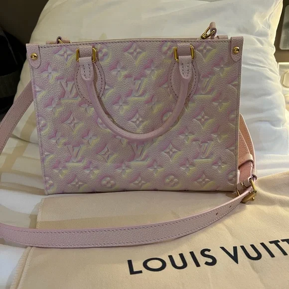 Stardust Louis Vuitton ON THE GO PM - Picture 7 of 8